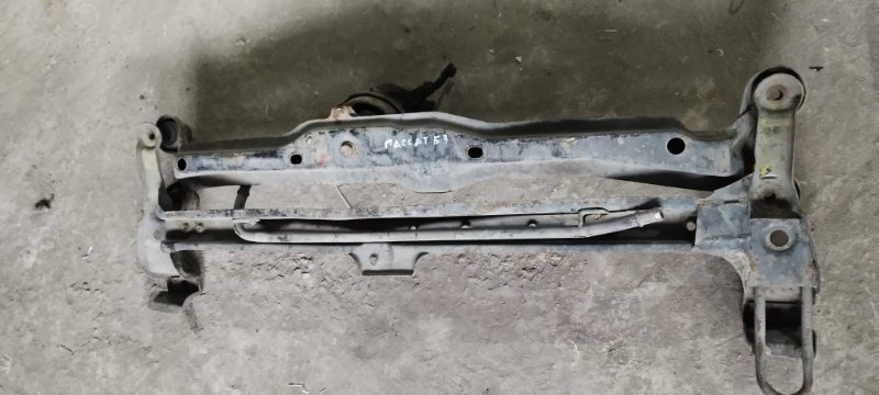 Балка подвески Volkswagen Passat B3