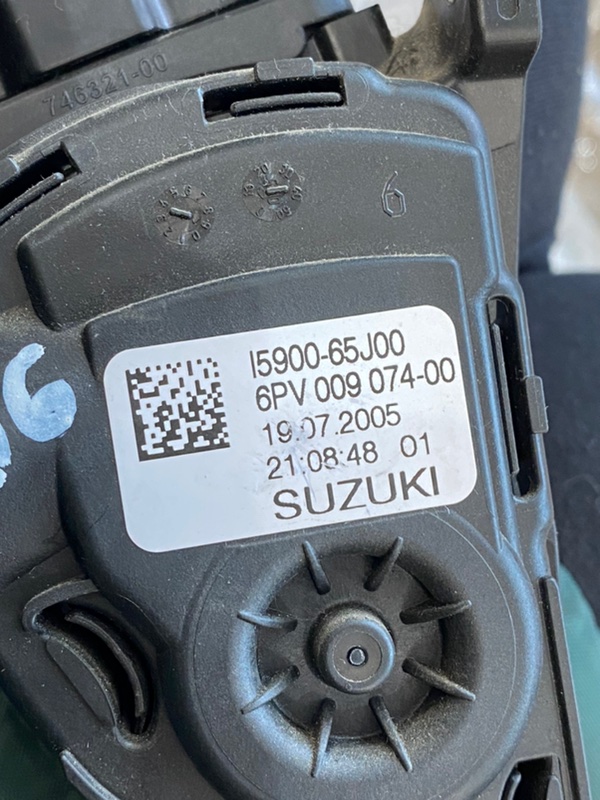 Педаль газа Suzuki Escudo 2006 TD54W