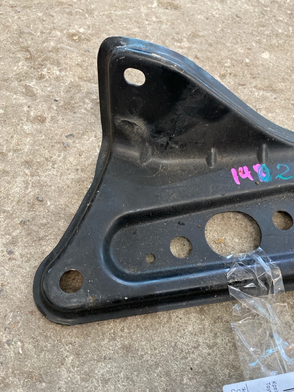 Крепление подрамника Toyota Camry 2006 ACV 40