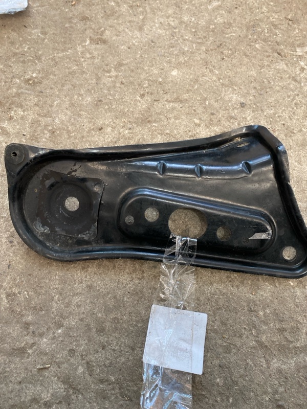 Крепление подрамника Toyota Camry 2006 ACV 40