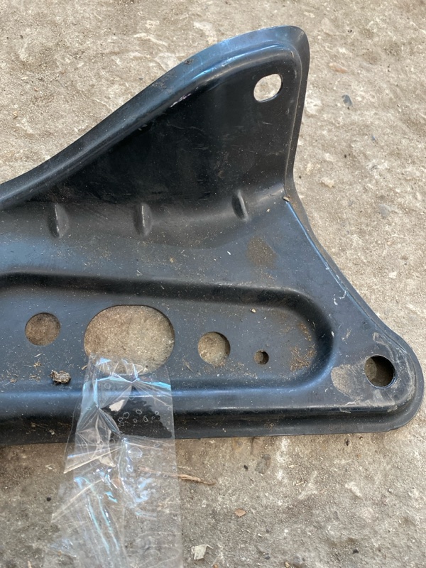 Крепление подрамника Toyota Camry 2006 ACV 40