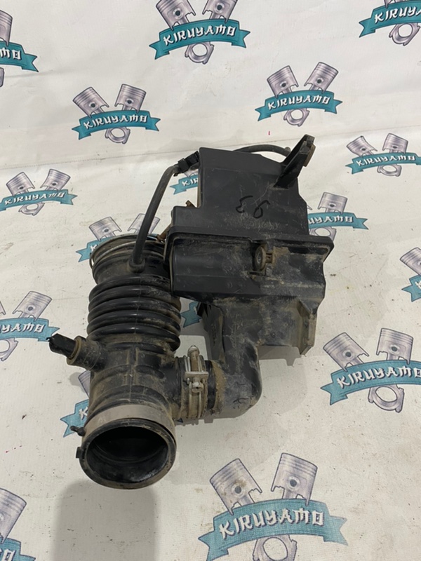 Патрубок воздушного фильтра Nissan Sunny 1999 GF-FB15