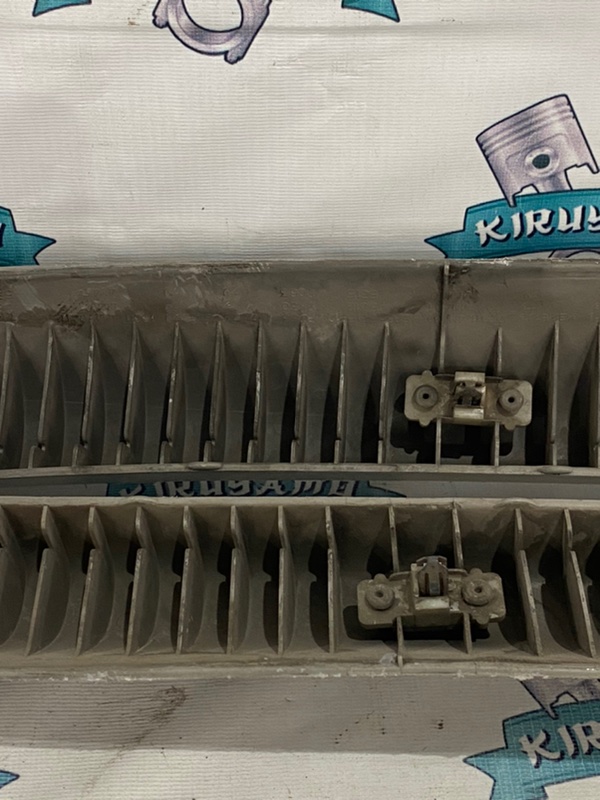 Накладка на стойку кузова Nissan Sunny 1999 GF-FB15