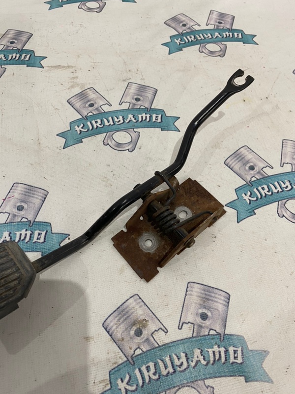 Педаль газа Nissan Sunny 1999 GF-FB15
