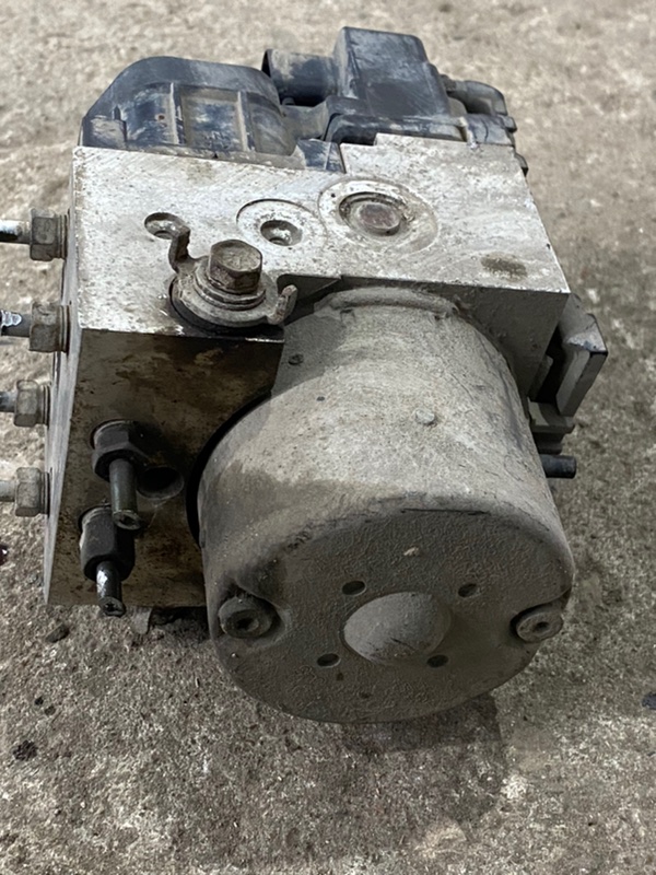 Блок ABS Nissan Sunny 1999 GF-FB15