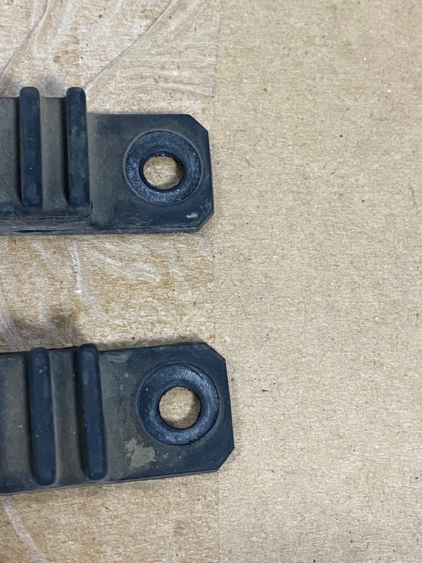 Отбойник крышки багажника Mitsubishi ASX GA3W