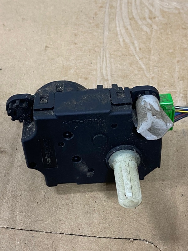 Сервопривод заслонок печки Mitsubishi ASX GA3W