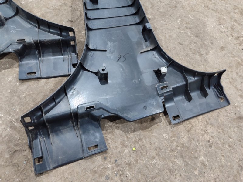 Накладка на стойку кузова Mitsubishi ASX GA3W
