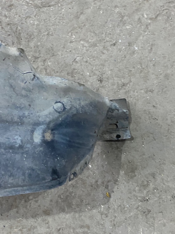 Подкрылок Nissan Sunny 1999 GF-FB15