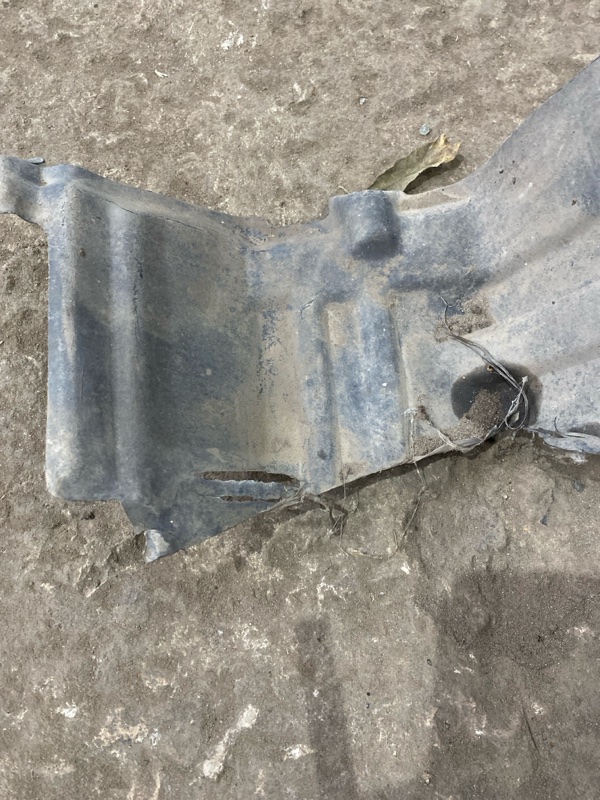 Подкрылок Nissan Sunny 1999 GF-FB15