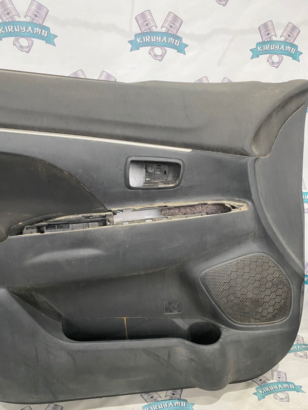 Обшивка боковой двери Mitsubishi ASX GA3W