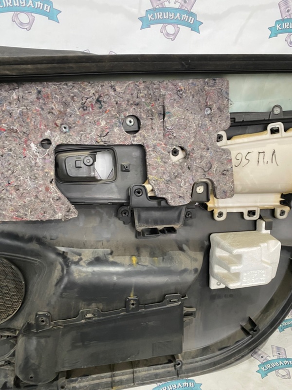 Обшивка боковой двери Mitsubishi ASX GA3W