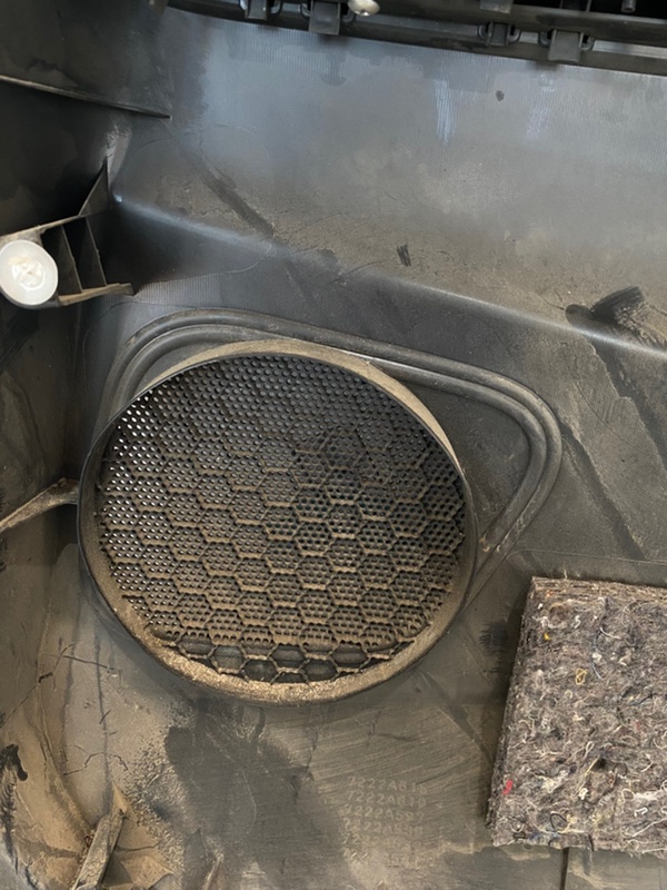 Обшивка боковой двери Mitsubishi ASX GA3W