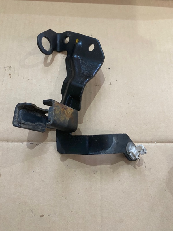 Кронштейн впускного коллектора Mitsubishi ASX GA3W