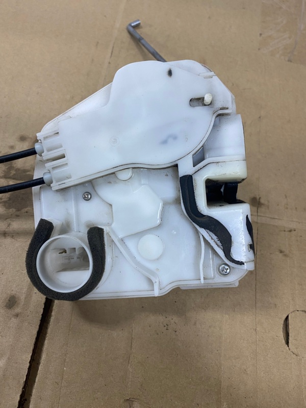 Замок боковой двери Mitsubishi ASX GA3W