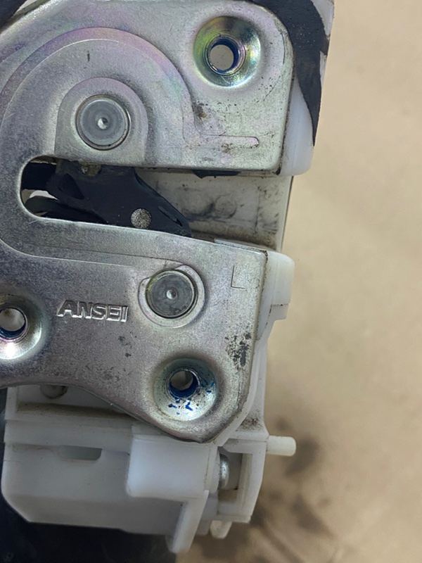 Замок боковой двери Mitsubishi ASX GA3W