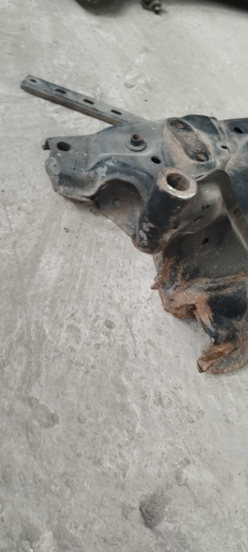 Балка подвески Ford Fiesta mk6