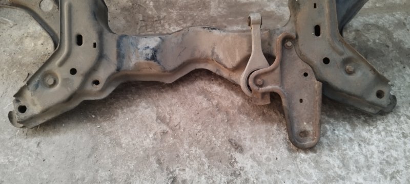 Балка подвески Ford Courier
