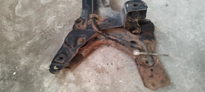 Балка подвески Ford Courier