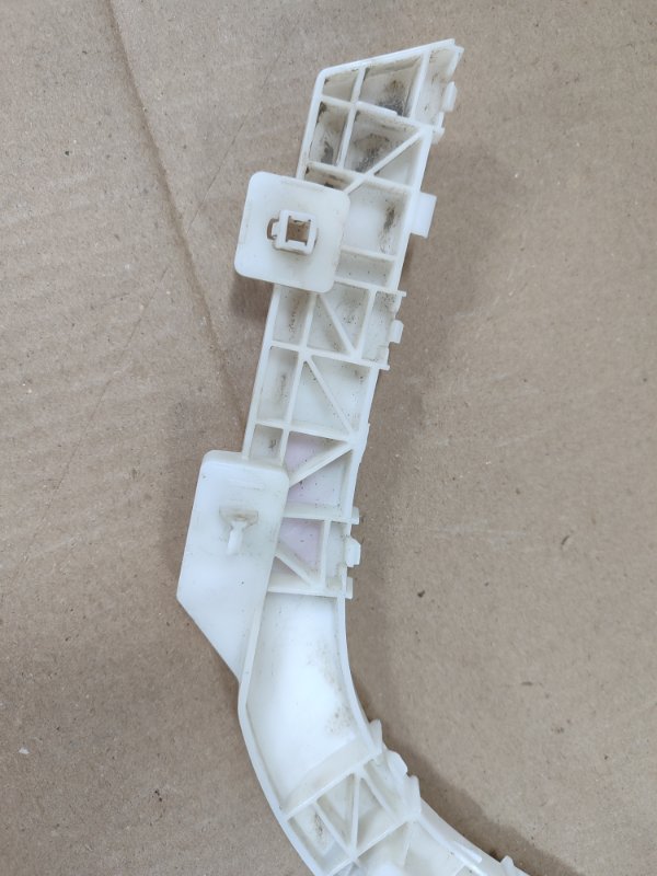 Крепление бампера Mitsubishi ASX GA3W