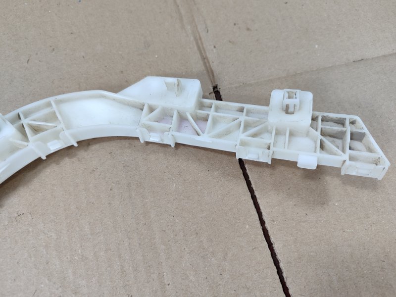 Крепление бампера Mitsubishi ASX GA3W