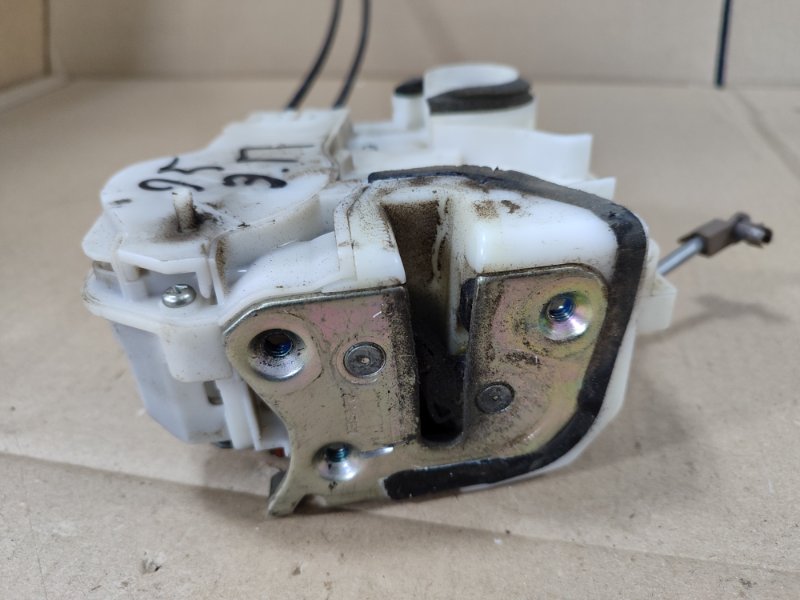 Замок боковой двери Mitsubishi ASX GA3W
