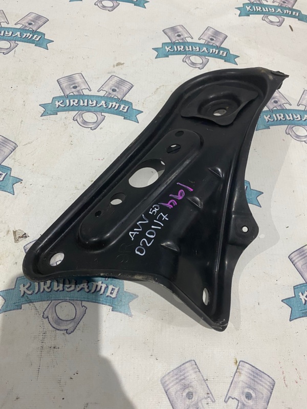 Крепление подрамника Toyota camry 2011 AVV50