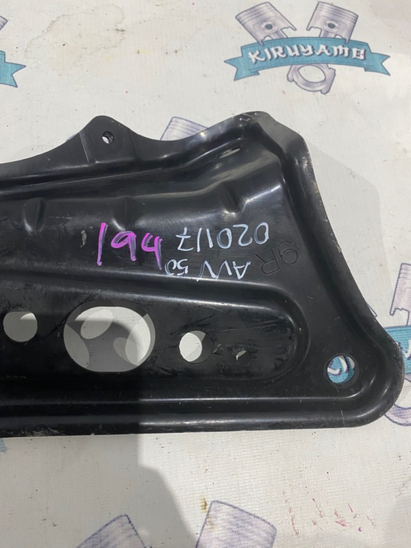 Крепление подрамника Toyota camry 2011 AVV50