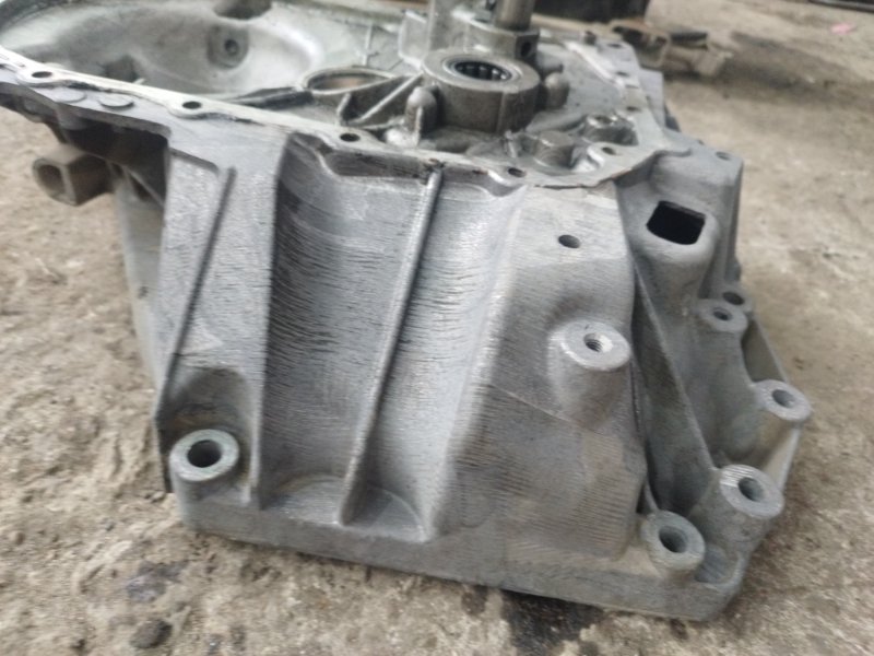 Корпус МКПП Nissan Qashqai