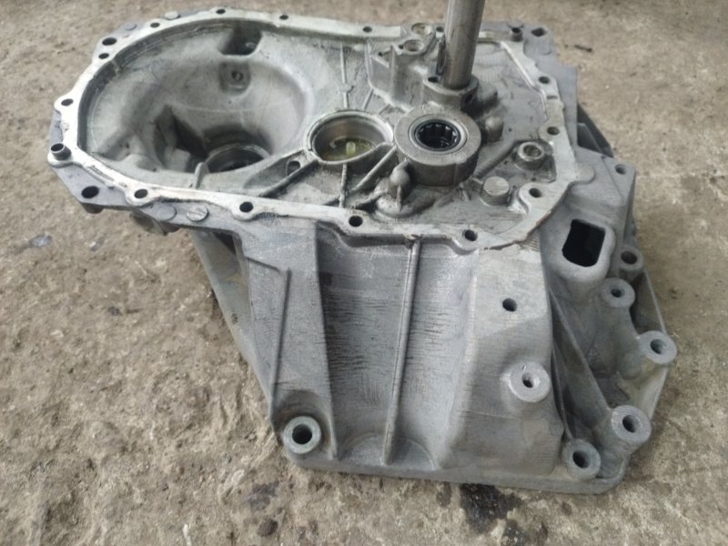 Корпус МКПП Nissan Qashqai