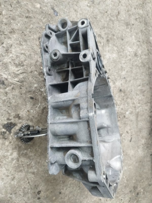 Корпус МКПП Nissan Qashqai