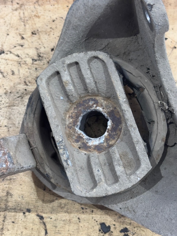 Подушка МКПП Fiat Punto 2000 188