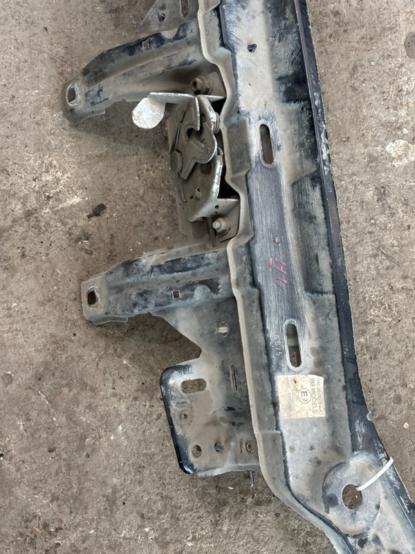 Рамка радиатора Fiat Punto 2000 188