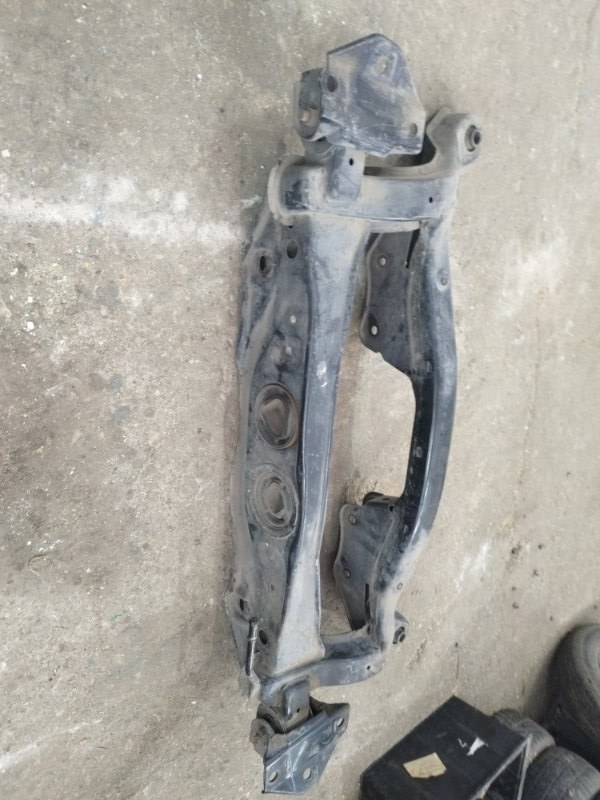Балка подвески Toyota Harrier 2006 2
