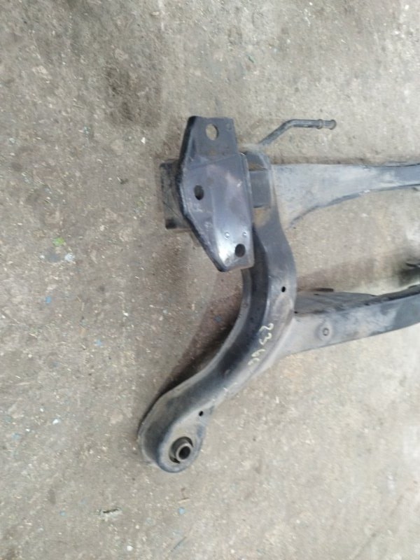 Балка подвески Toyota Harrier 2006 2