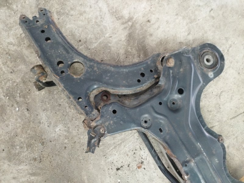 Балка подвески AUDI A3 8l