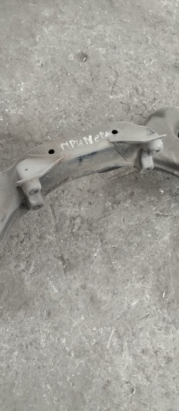 Балка подвески Nissan Primera P10