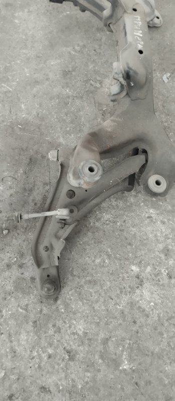 Балка подвески Nissan Primera P10
