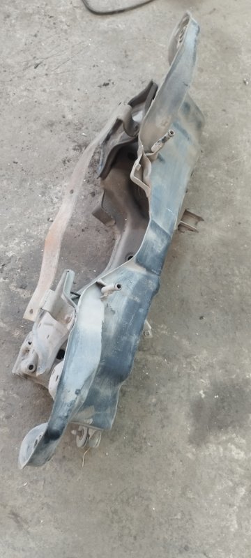 Балка подвески Mitsubishi Galant 2001 8