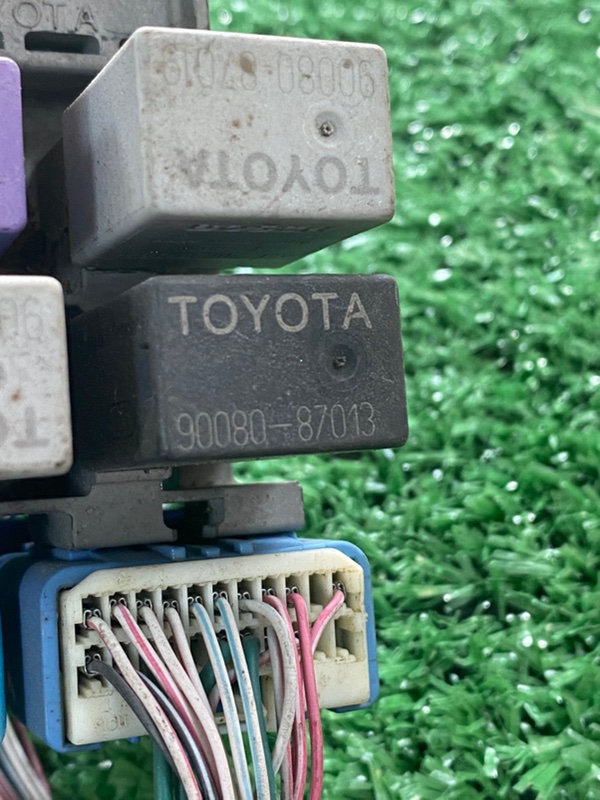 Реле Toyota Avensis T25