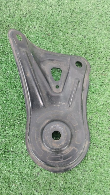 Крепление подрамника Toyota Camry 2008 ACV 40