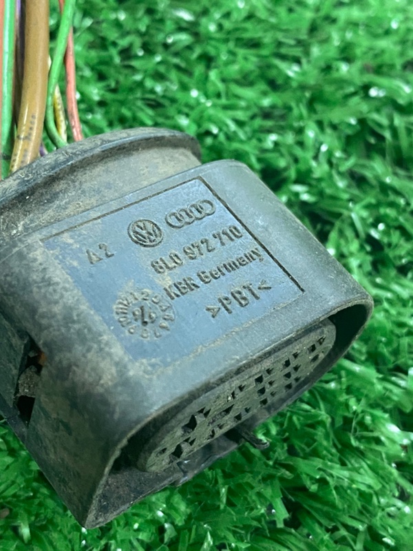 Фишка разъем AUDI A3 8l