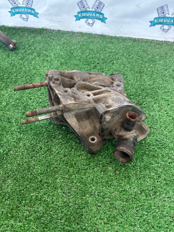 Корпус помпы Peugeot 206