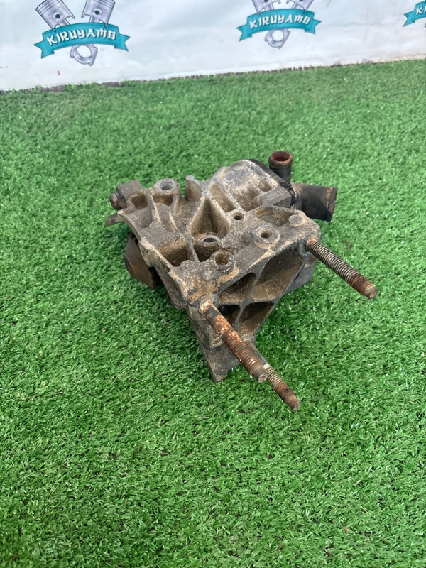 Корпус помпы Peugeot 206