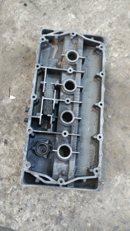 Крышка клапанная Rover 200