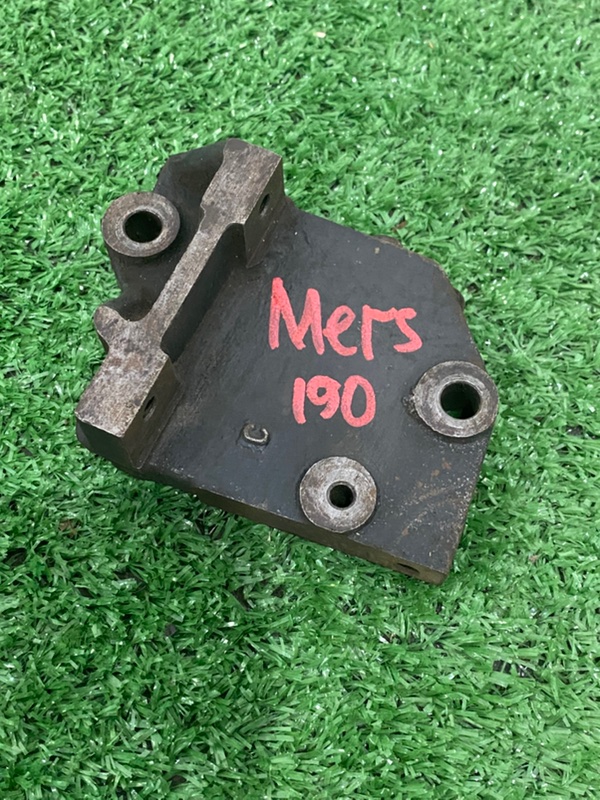 Кронштейн двигателя Mercedes-Benz 190 1989 w201