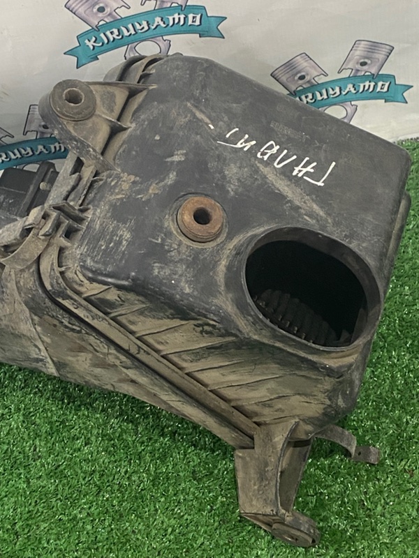 Корпус воздушного фильтра Mitsubishi Galant 2001 8