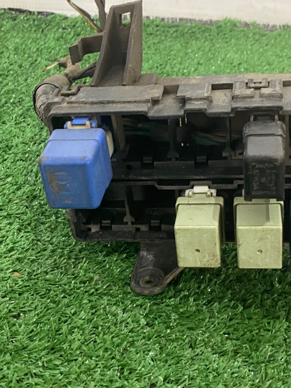 Блок предохранителей Nissan Almera N15