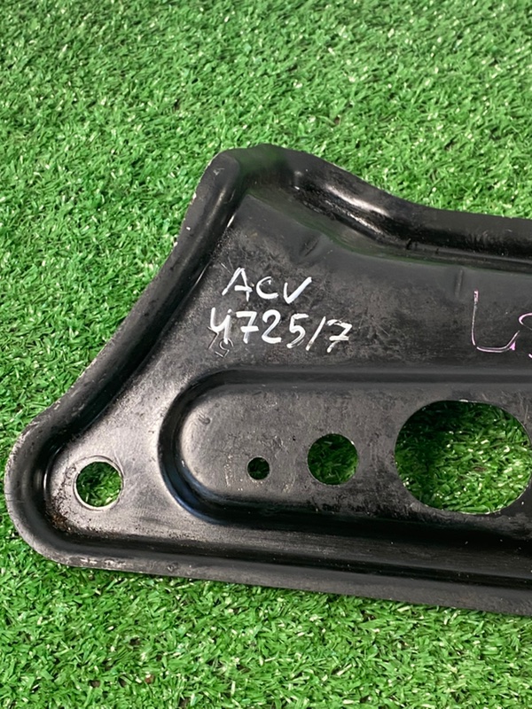 Крепление подрамника Toyota Camry 2008 ACV 40