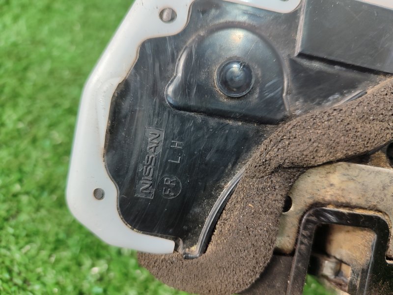 Замок боковой двери Nissan Almera